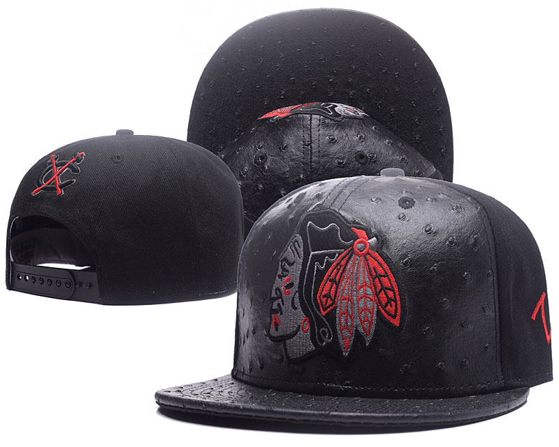 Blackhawks Team Logo Black Adjustable Hat YS