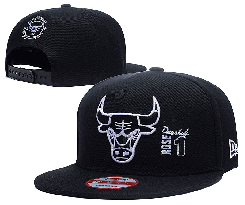 Bulls Team Logo Black Adjustable Hat LH