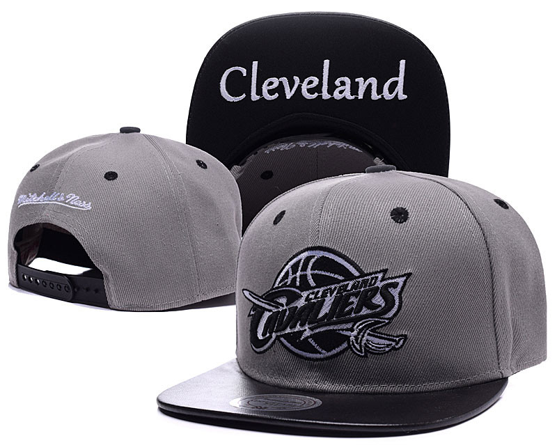 Cavaliers Team Logo Black Gray Mitchell & Ness Adjustable Hat LH