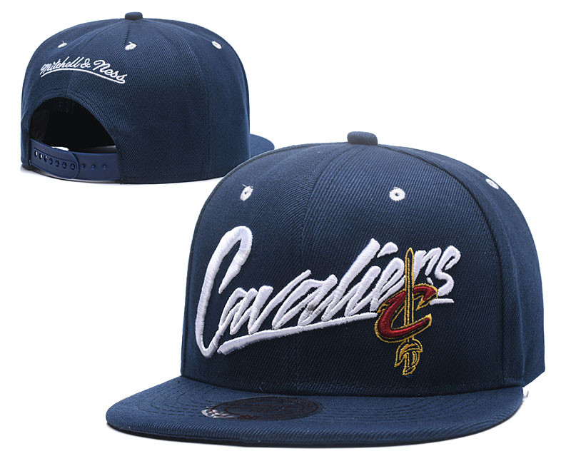 Cavaliers Team Logo Navy Mitchell & Ness Adjustable Hat LH