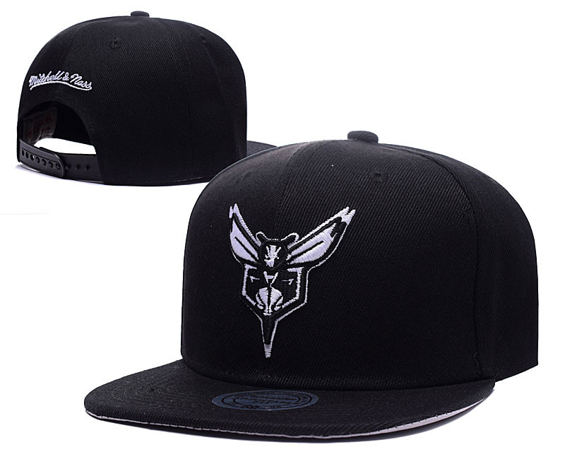 Hornets Team White Logo Black Mitchell & Ness Adjustable Hat LH