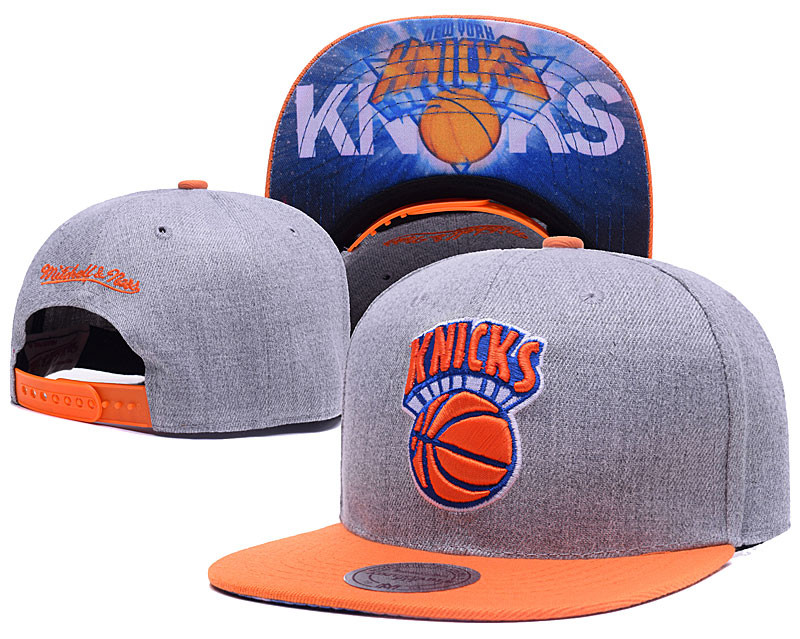 Knicks Team Logo Gray Mitchell & Ness Adjustable Hat LH