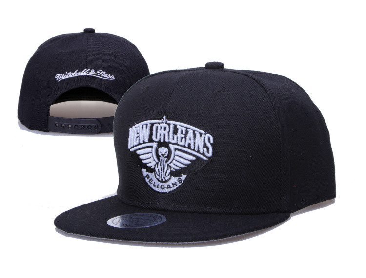 Pelicans Team Logo Black Mitchell & Ness Adjustable Hat LH