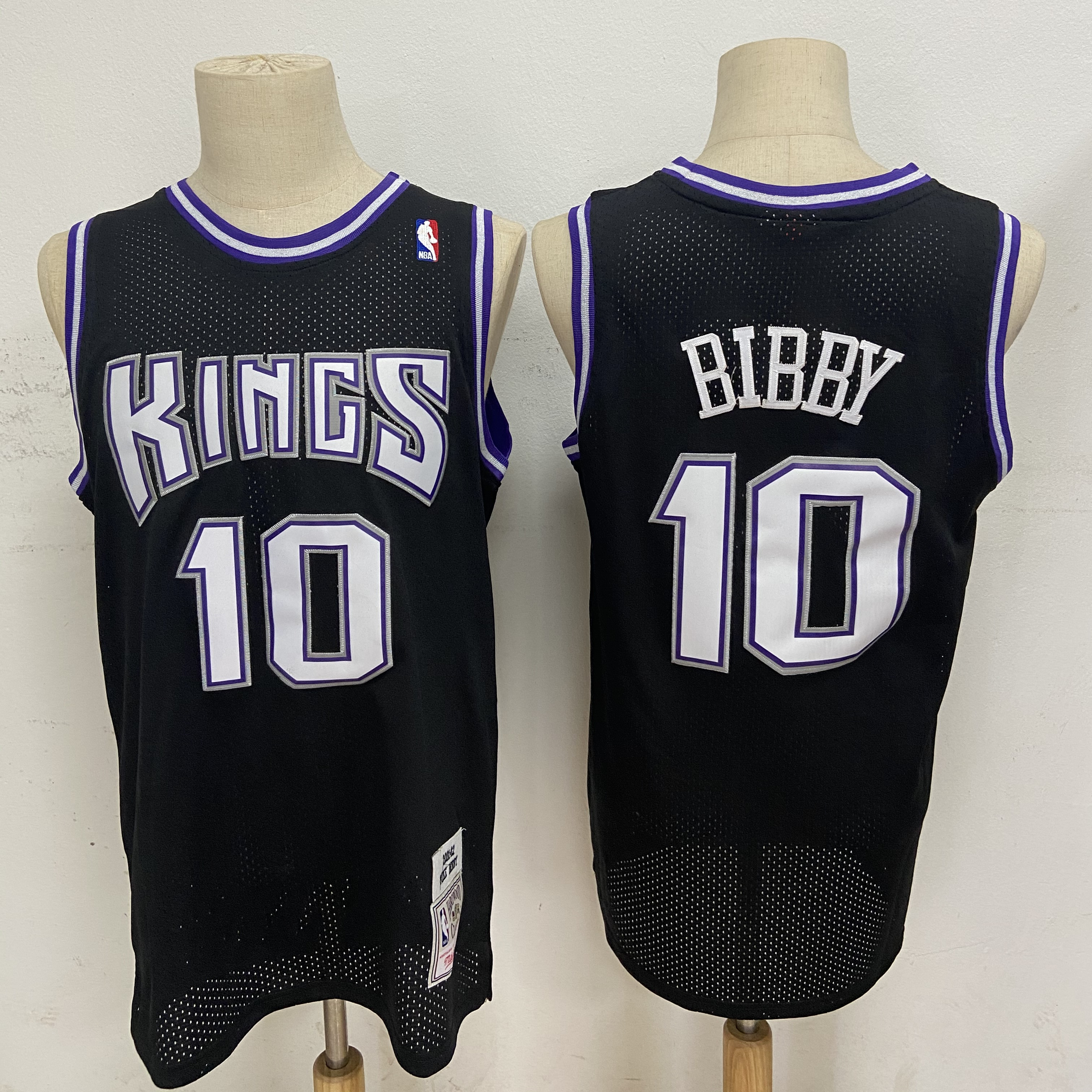 Kings 10 Mike Bibby Black 2001-02 Hardwood Classics Jersey