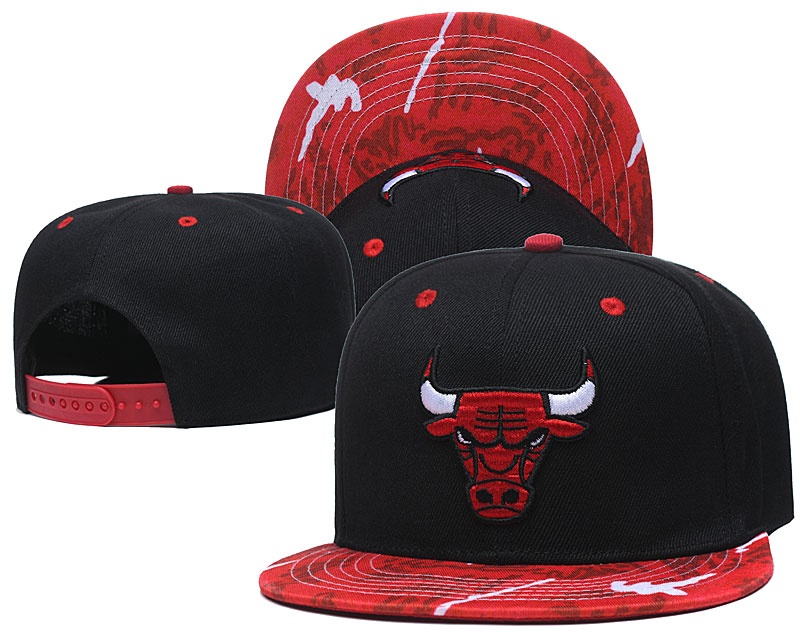 Bulls Team Logo Black Adjustable Hat TX