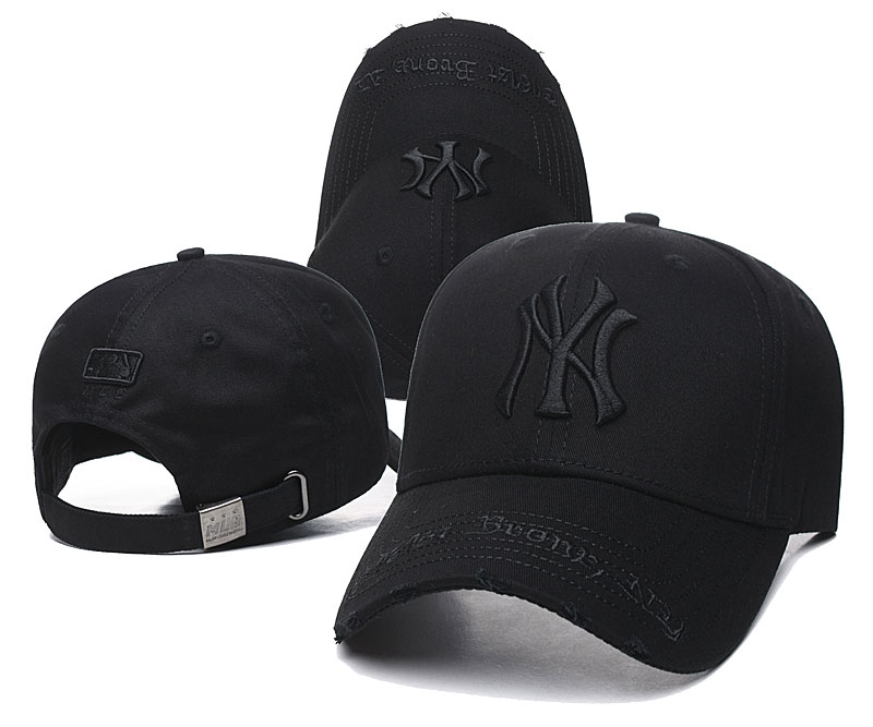 Yankees Team Gold Logo All Black Peaked Adjustable Hat TX