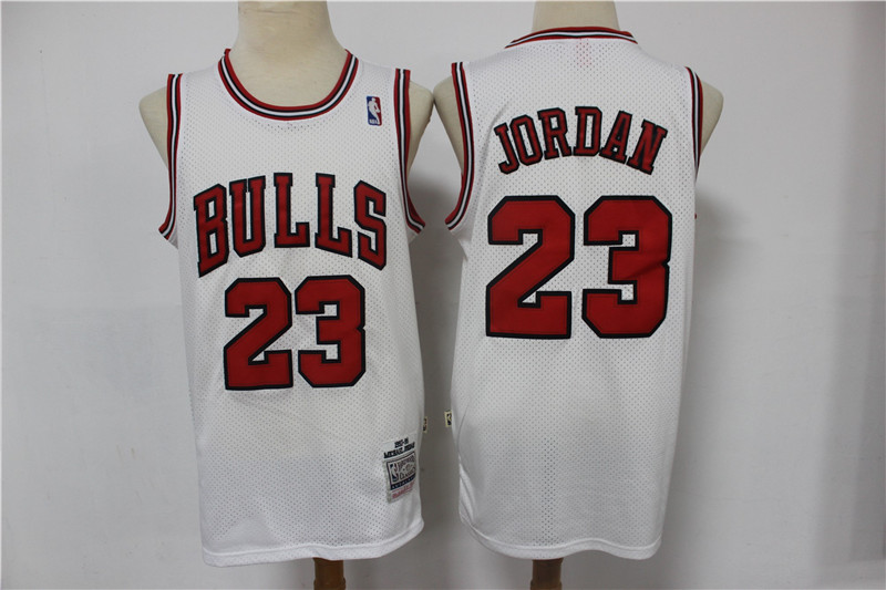 Bulls 23 Michael Jordan White 1997-98 Hardwood Classics Jersey