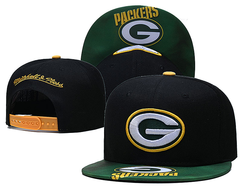 Packers Team Logo Black Mitchell & Ness Adjustable Hat LH