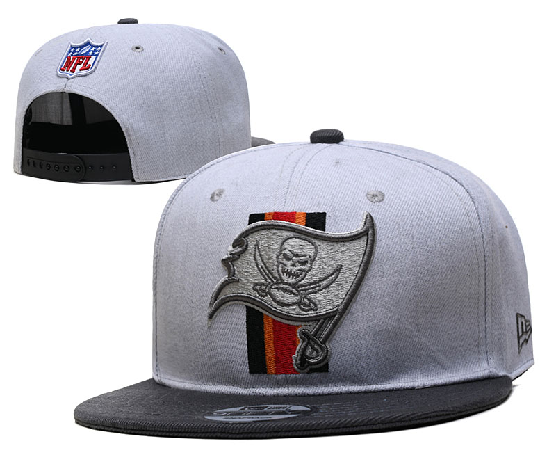 Buccaneers Team Logo Gray Adjustable Hat YD