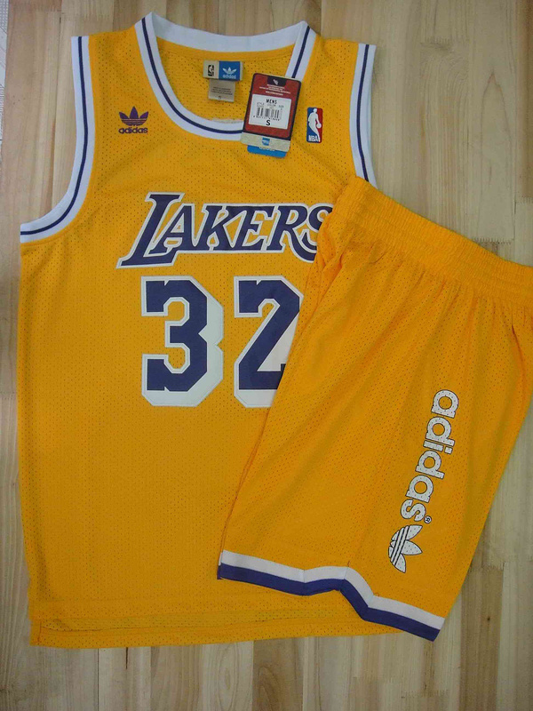 Lakers 32 Johnson Yellow Suit